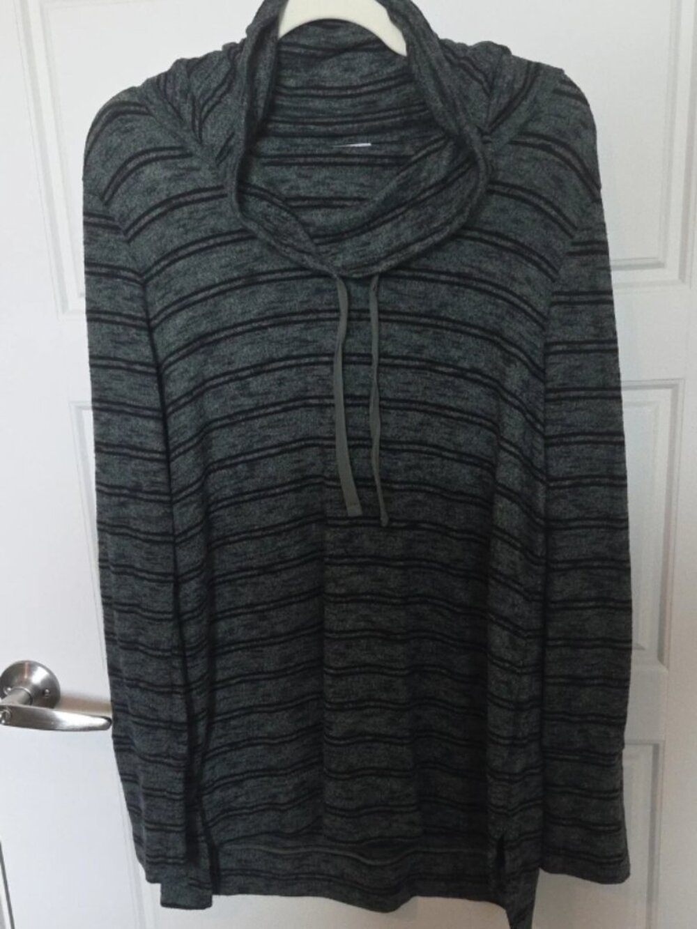 Olive & Oak Lidy Cowl Neck Hi Low Top XXL Stitch Fix
